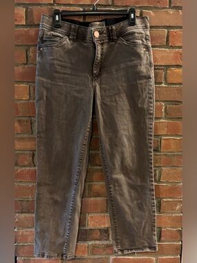 Democracy Women's Cropped Jeans in Washed Brown